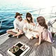 在实时更新赛程，不错过任何精彩瞬间方面，欧冠直播提供贴心周到的支持。 - 欧冠直播